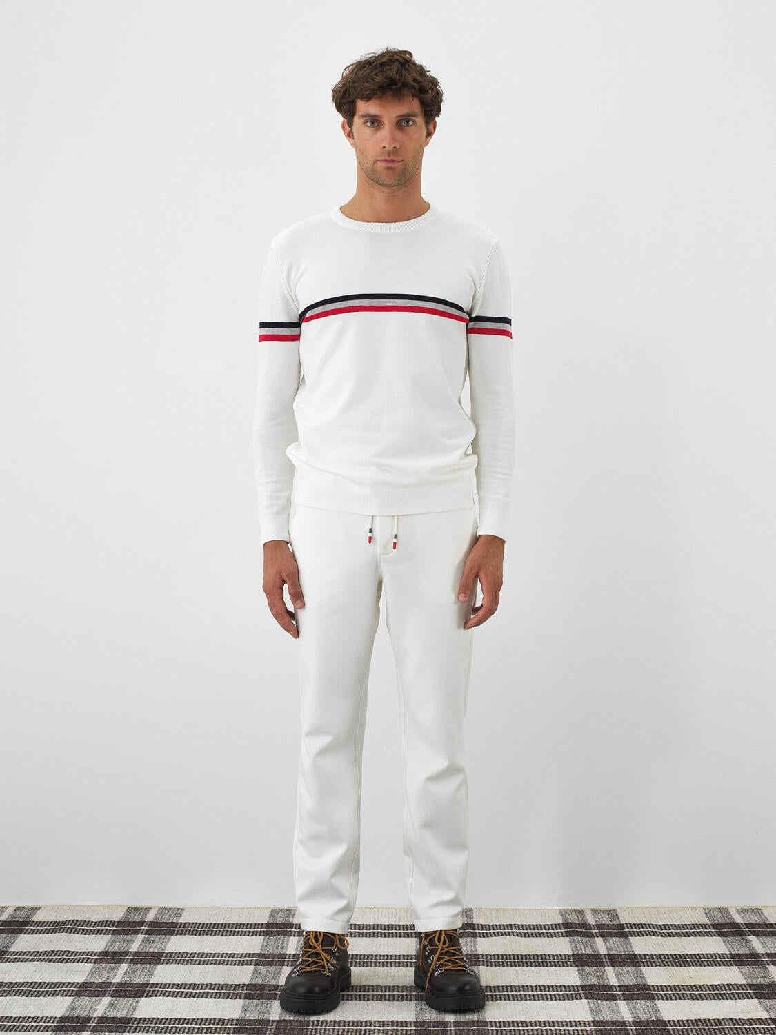 Xint Offwhite Regular Fit Sweater