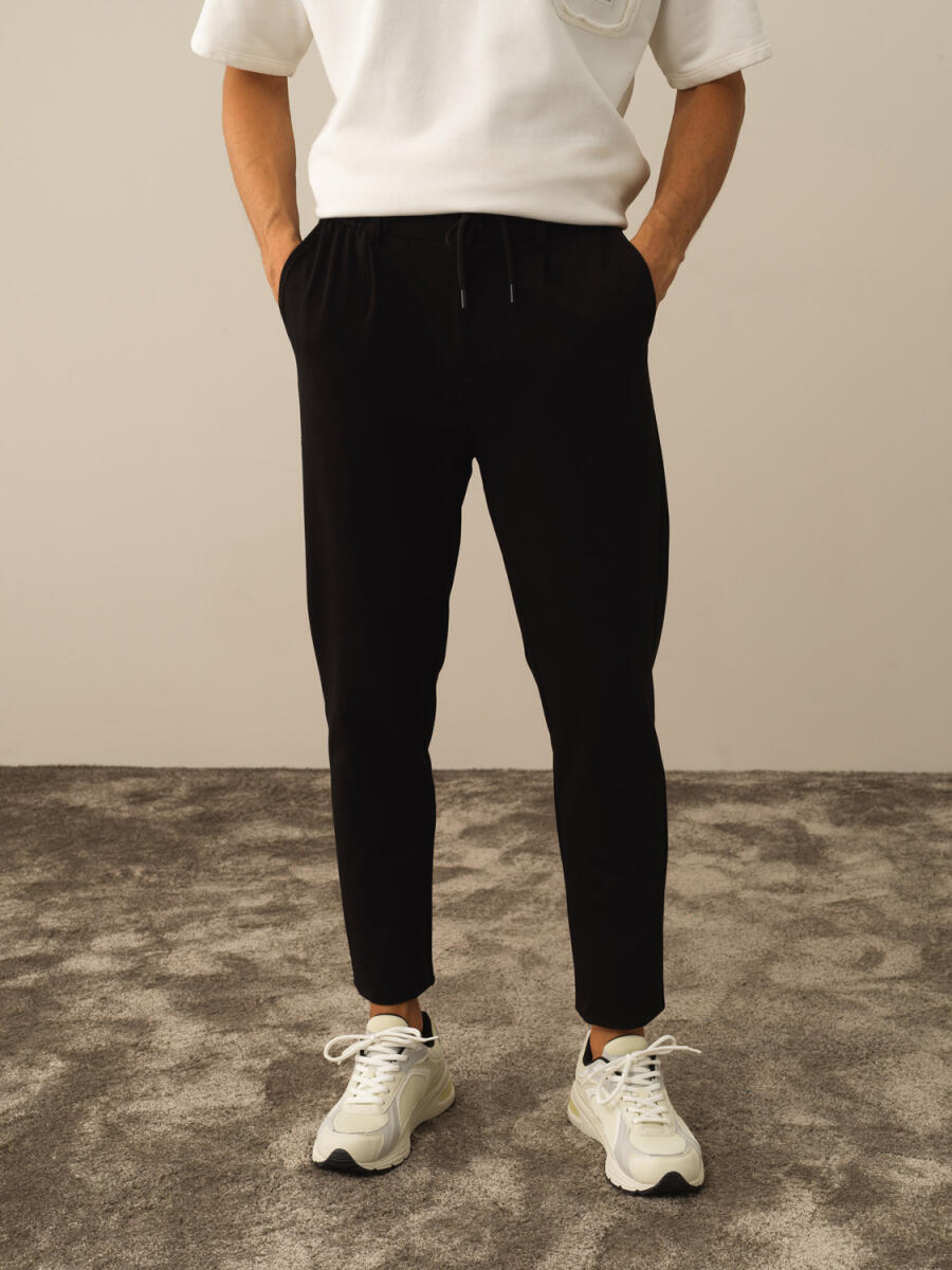 Xint Slim Fit Black Jogging