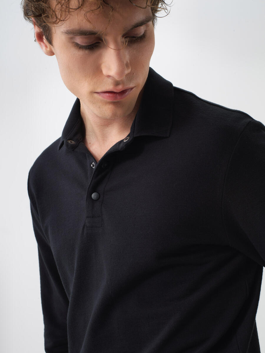 Xint Cotton Long Sleeved Black Polo