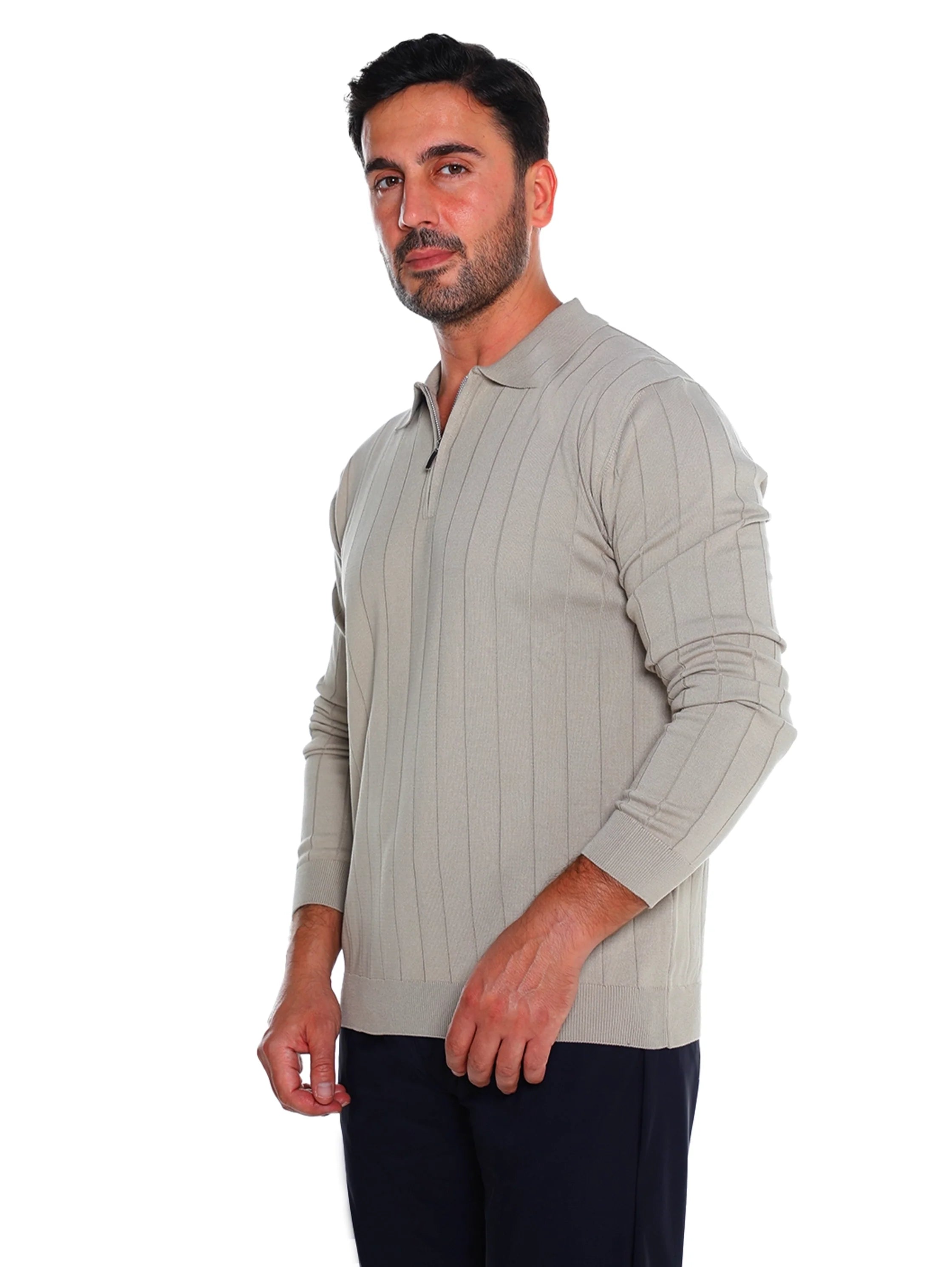 Long Sleeved Beige Pullover With Small Zipper To Close