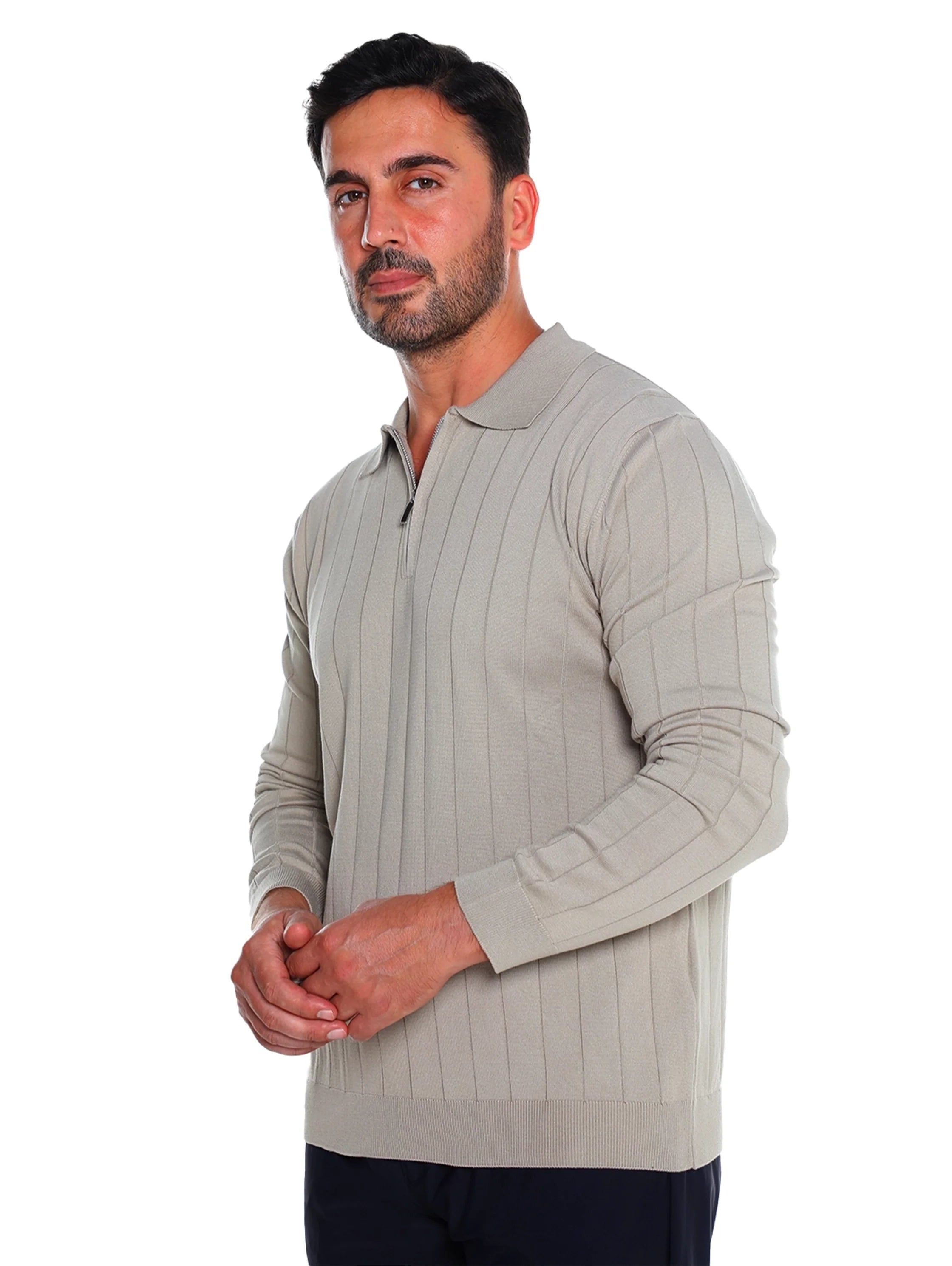 Long Sleeved Beige Pullover With Small Zipper To Close
