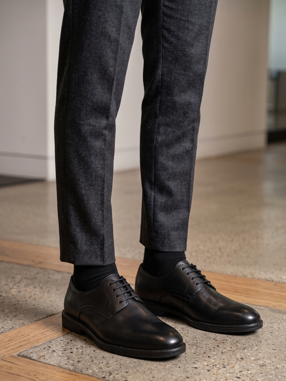 Black Leather Plain-Toe Derby Dress Shoes