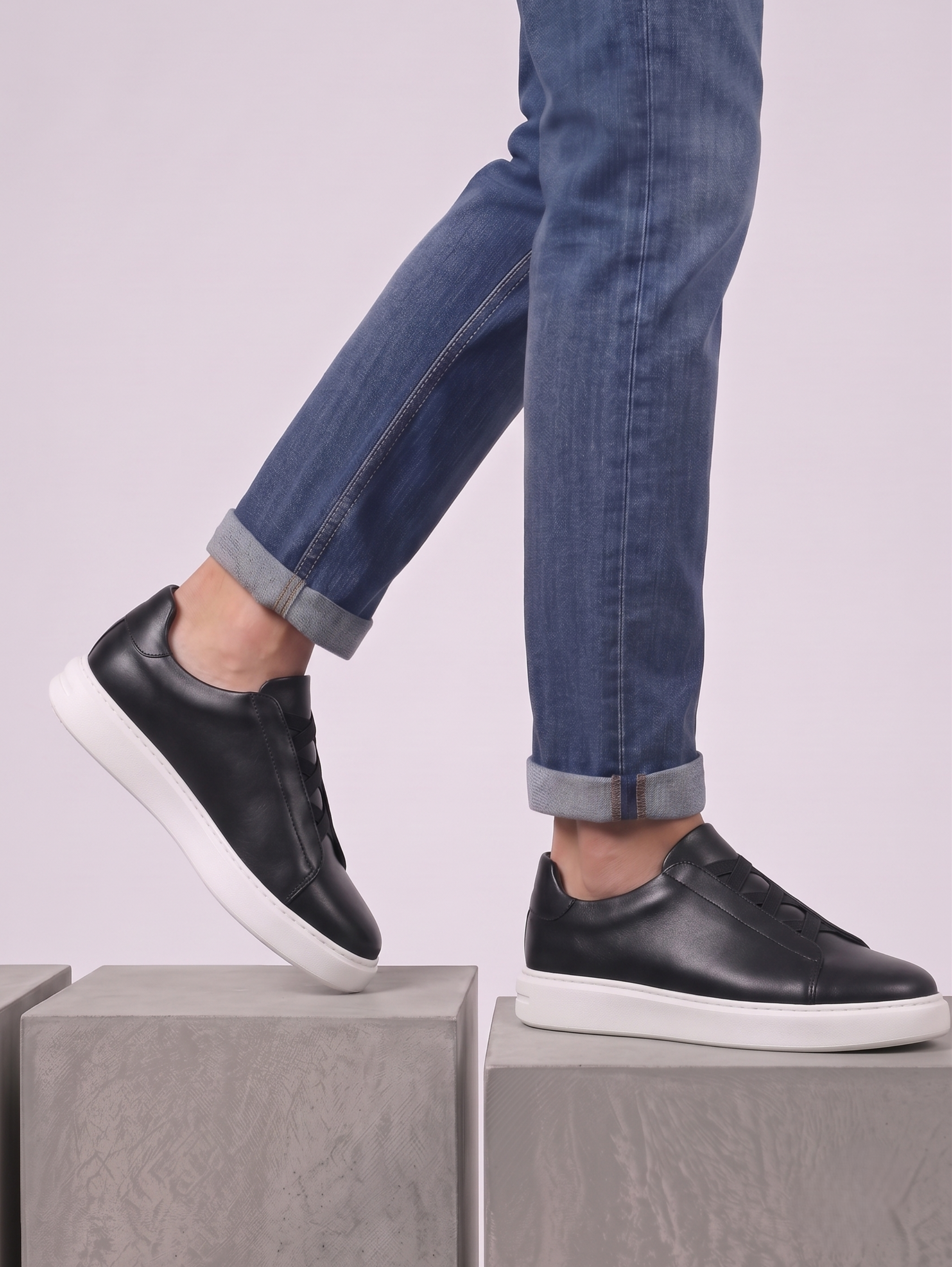 Black Leather Smart Casual Shoes With Crisscrossing Elastic Lace