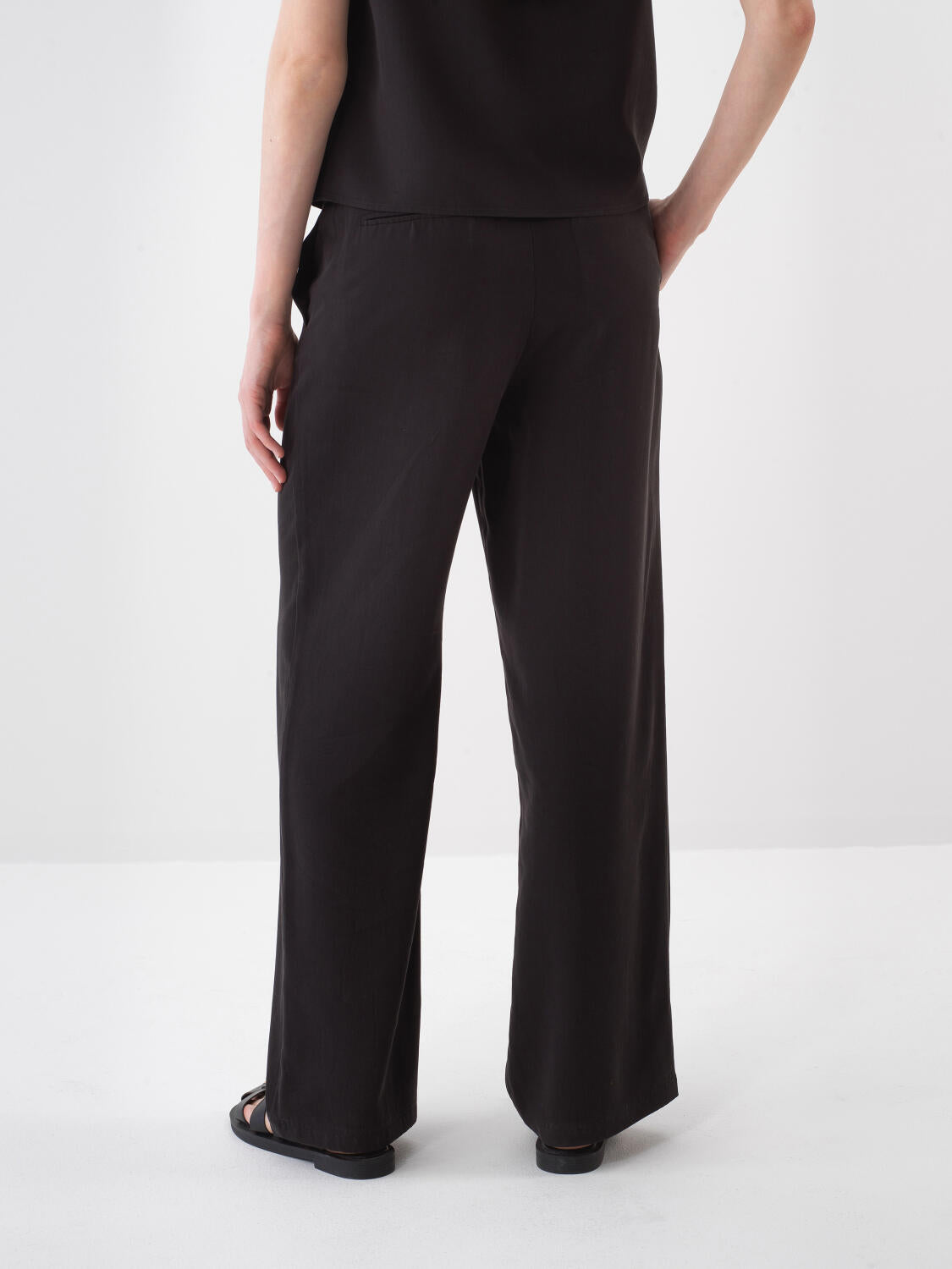 Xint Oversized Black Pant