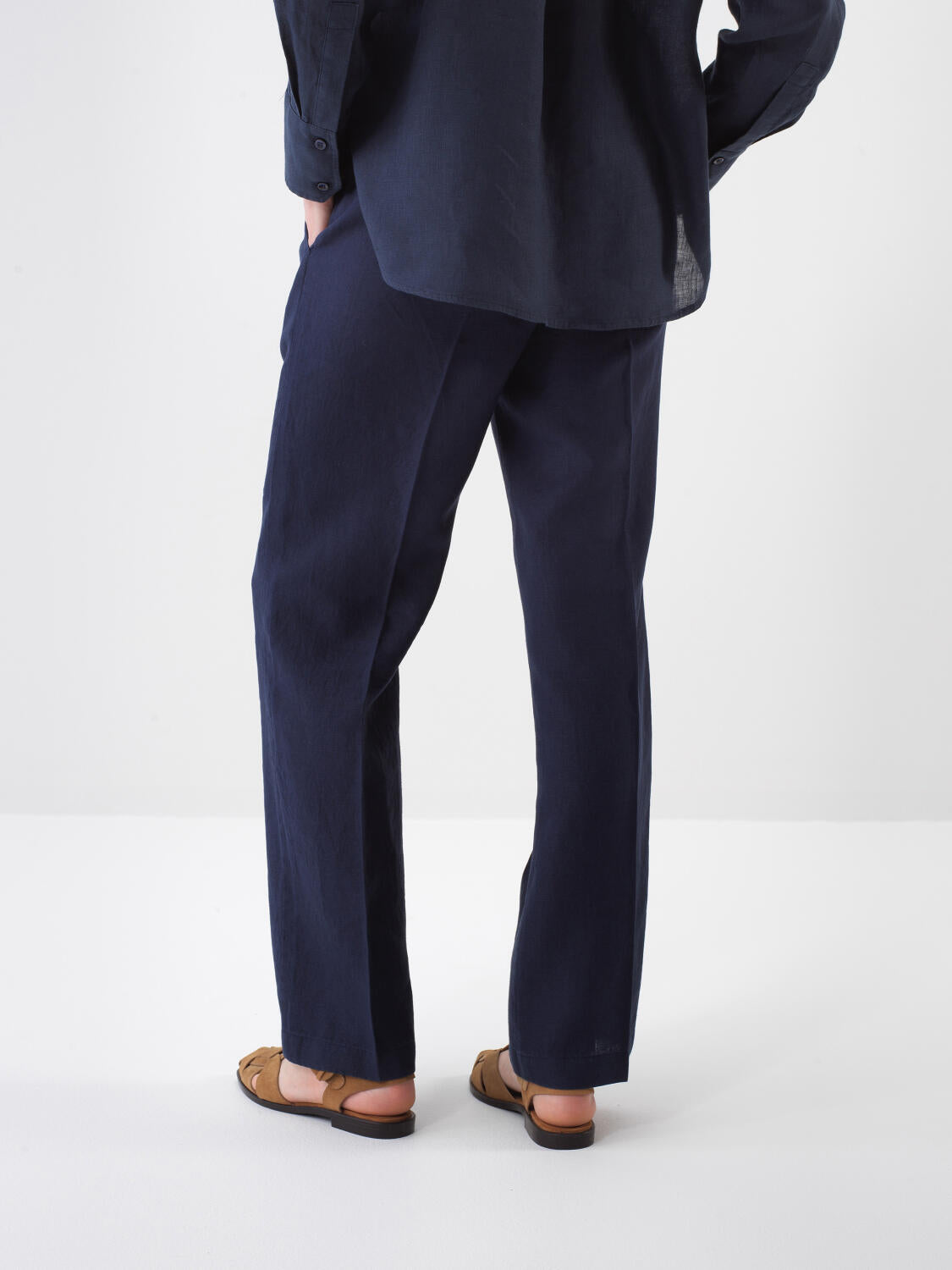 Xint Oversized Navy Linen Pant