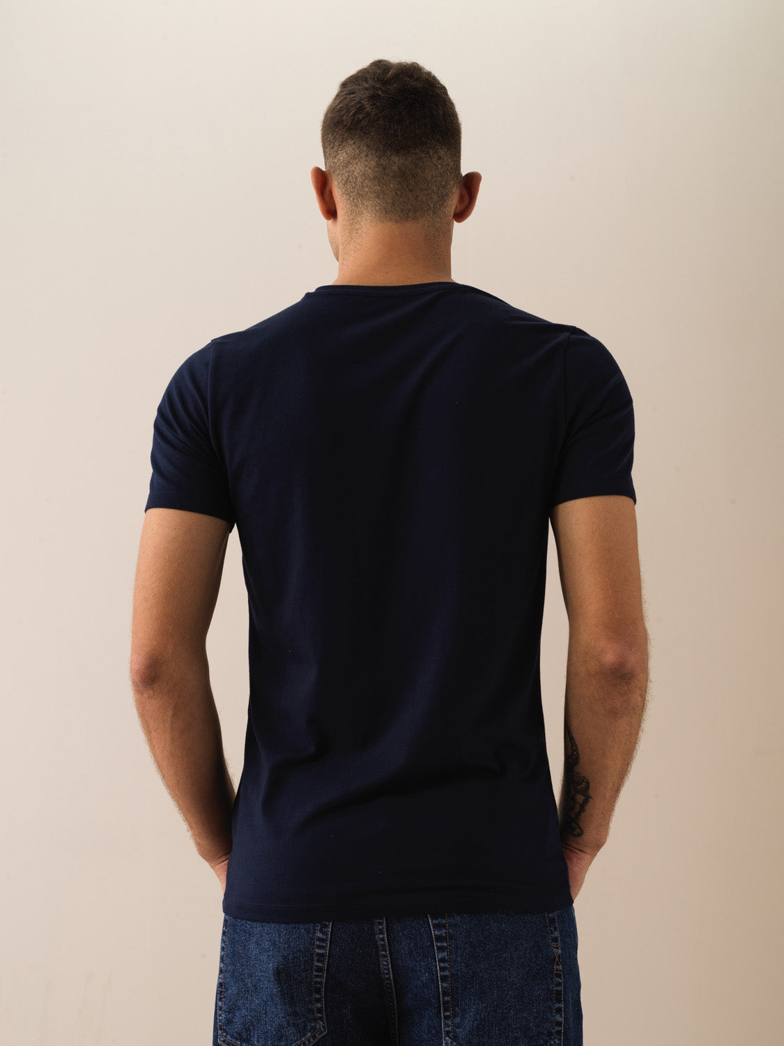 Men Plain Navy Basic V-neck T-shirt
