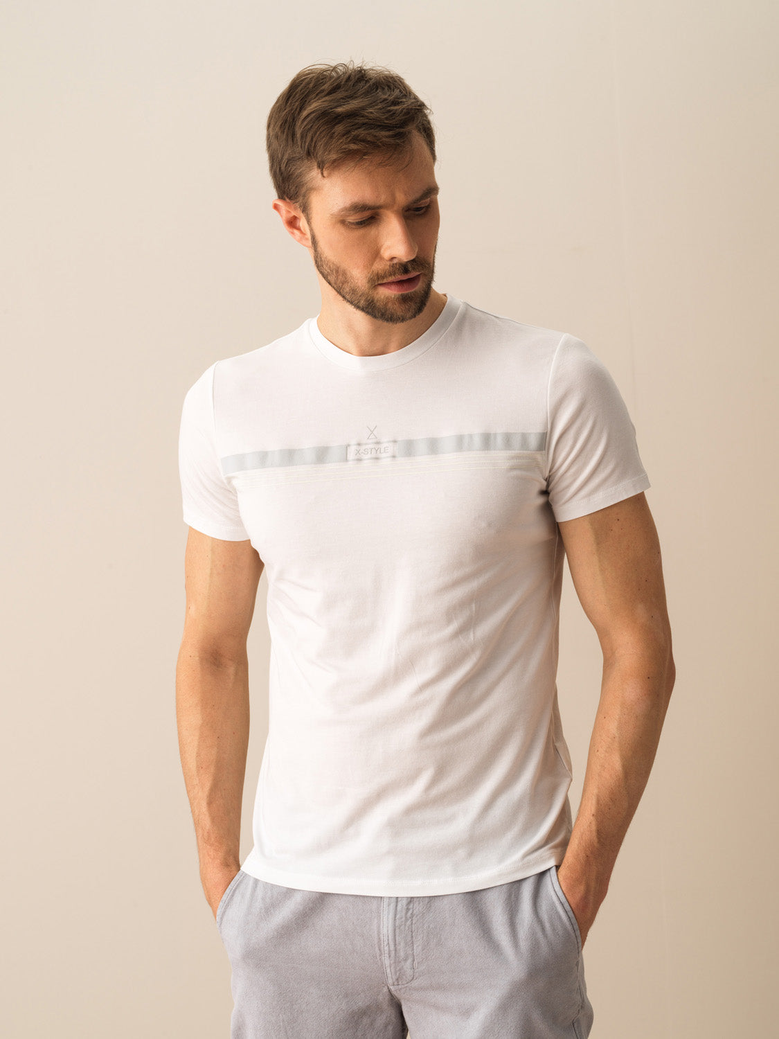 Men White Slim-Fit Unique Reflective Designed T-shirt