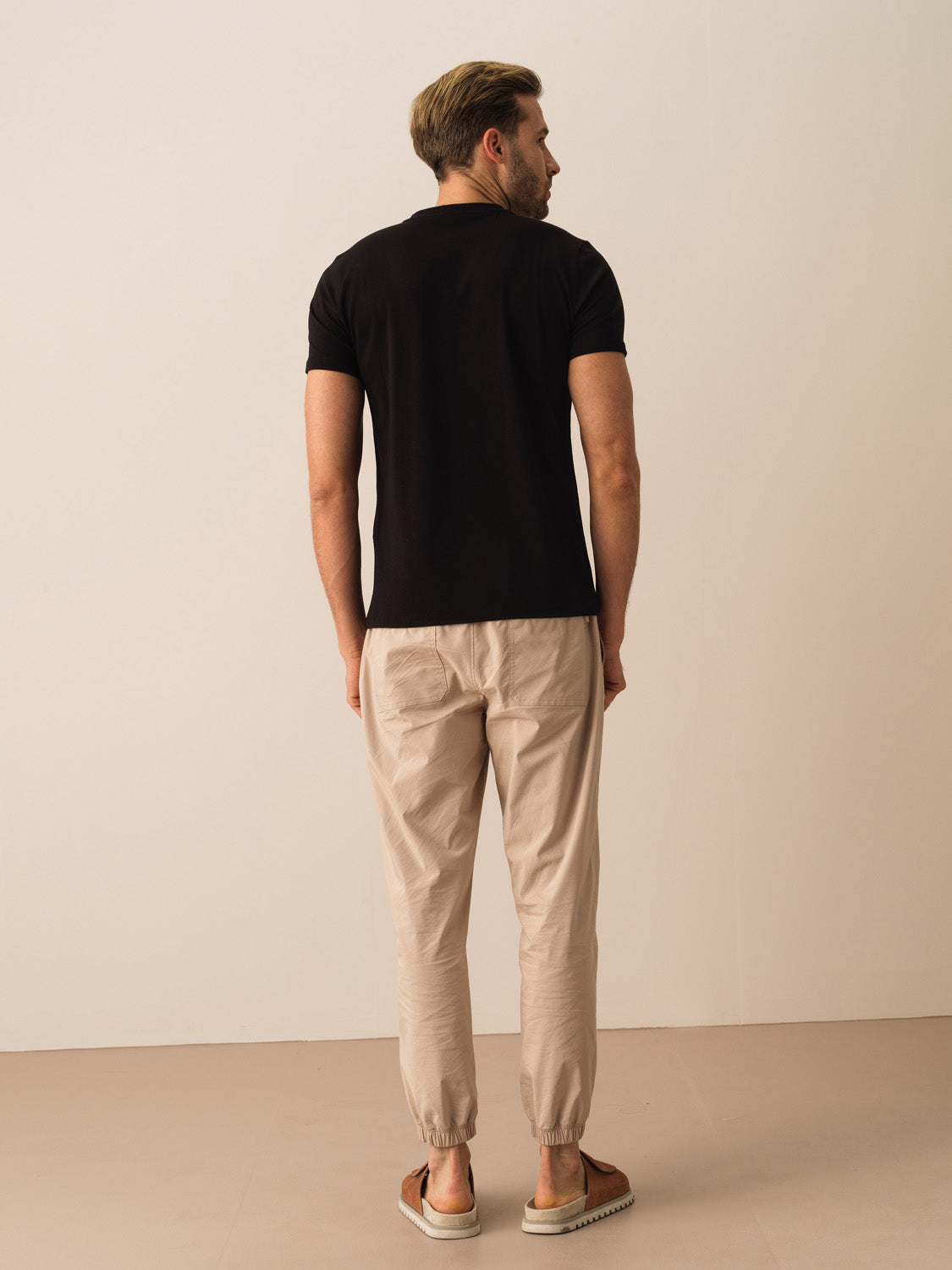 Men Black Slim-Fit Unique Reflective Designed T-shirt