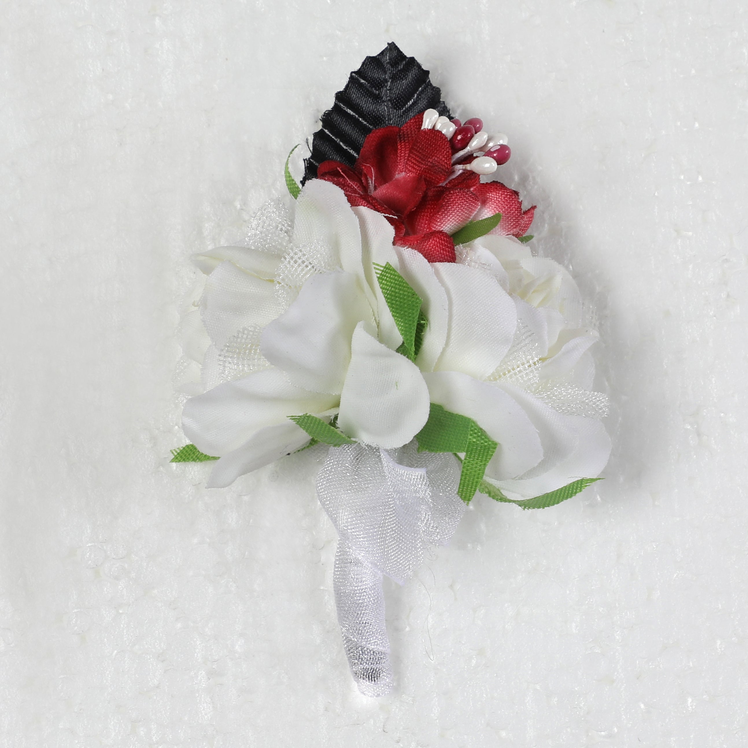 Men White Flower Designed Pin