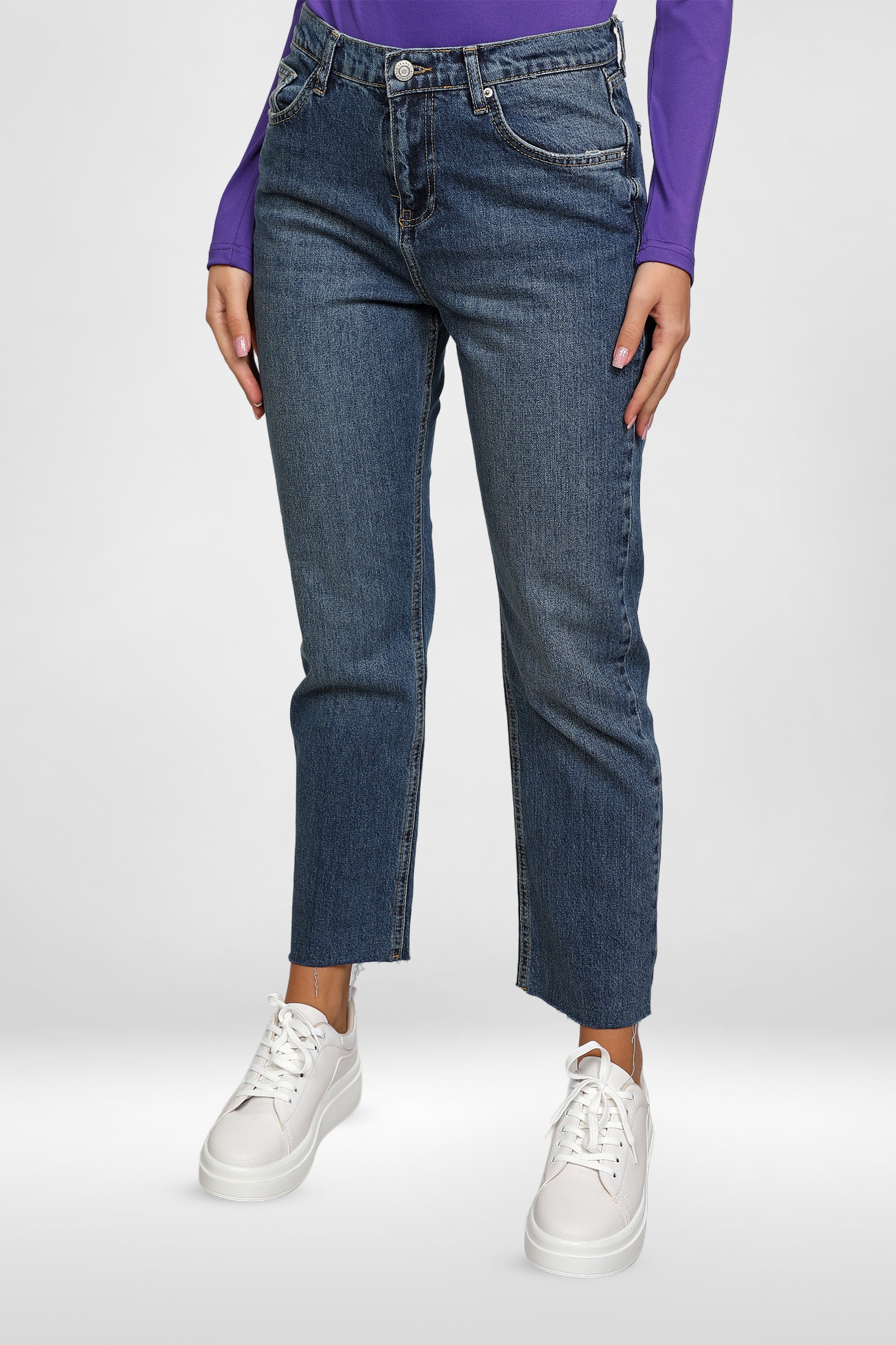 Women Mom-fit Blue Designed Jeans