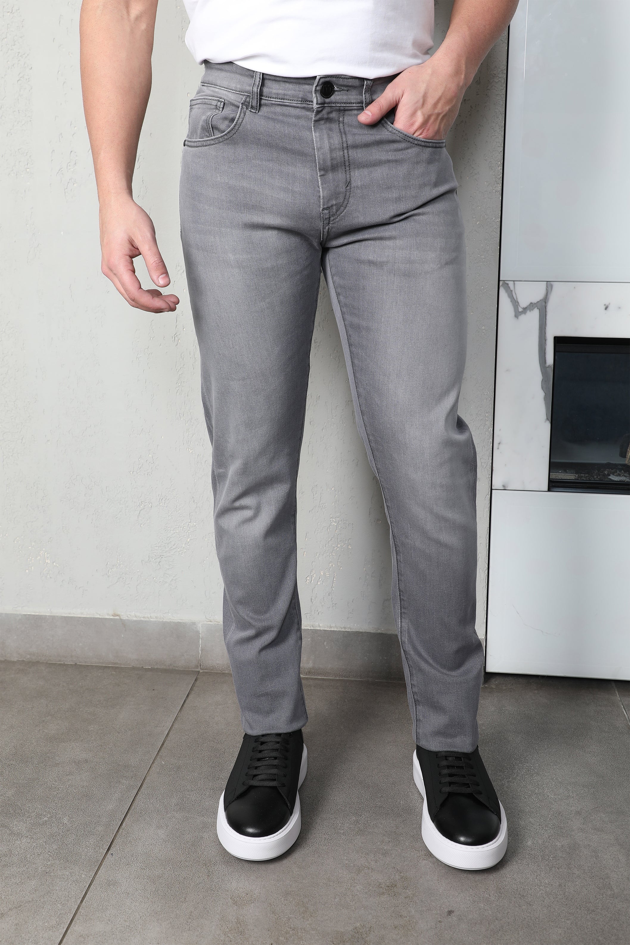 Brand - House & Shields Men's Regular Jeans (HS20-RG-30C_Mid  Grey-1_32) : : Fashion