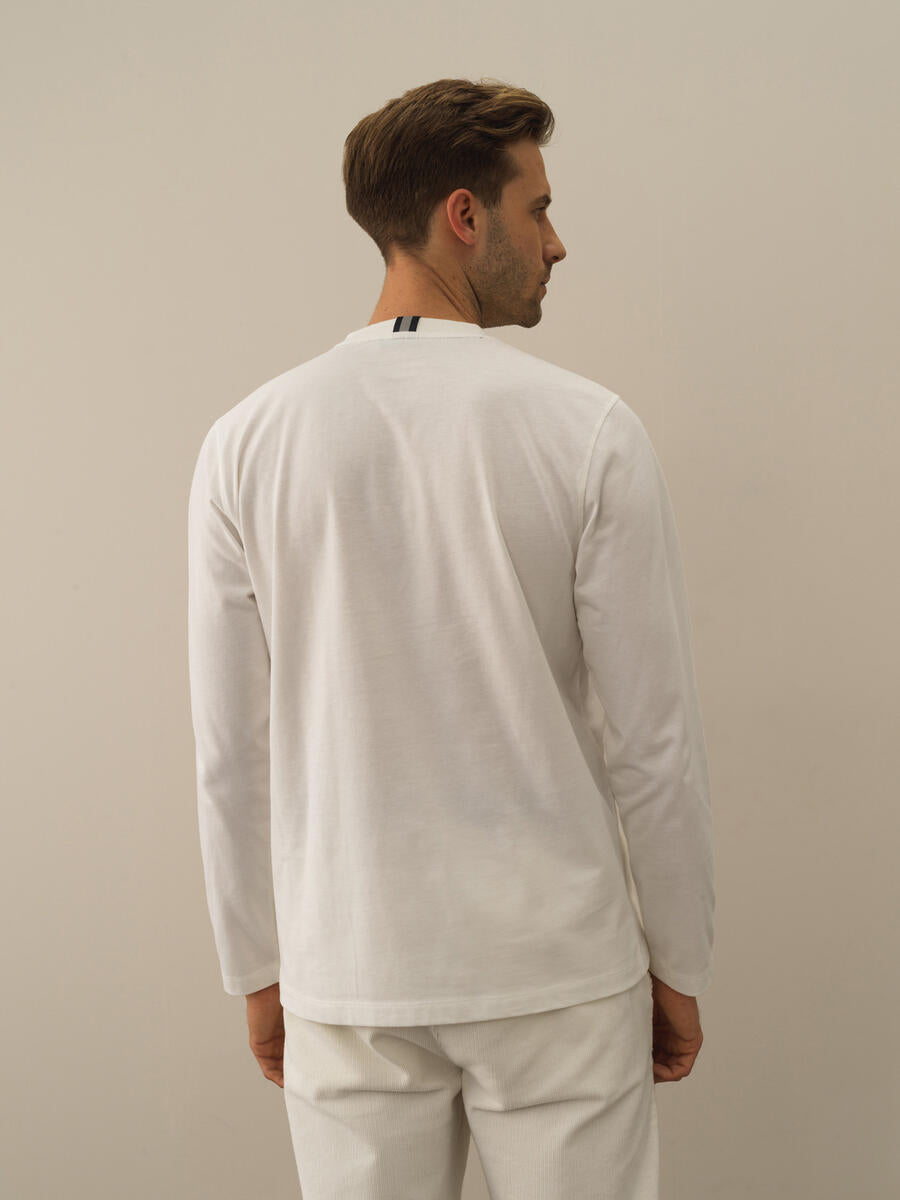 Men Xint Logo Designed White Pullover